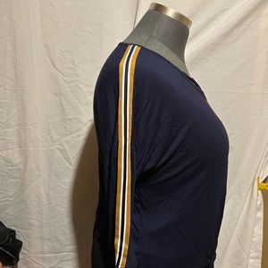 Tie front v neck tee